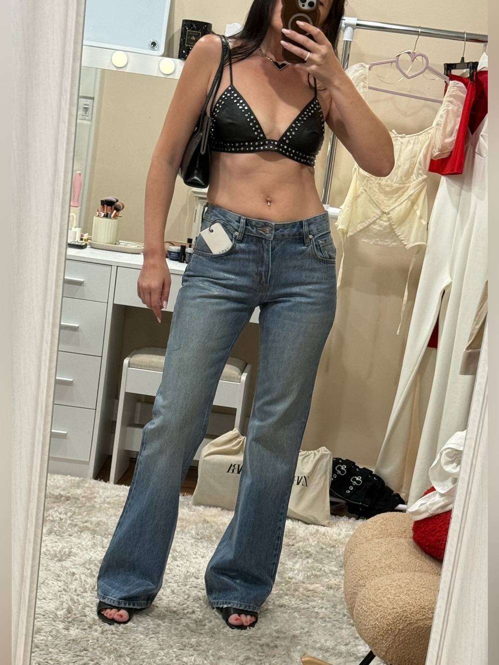 ZARA x Ludovic de Saint Sernin Low Rise Flare Jeans
Size EUR 36 / US 4 - Picture 3 of 15